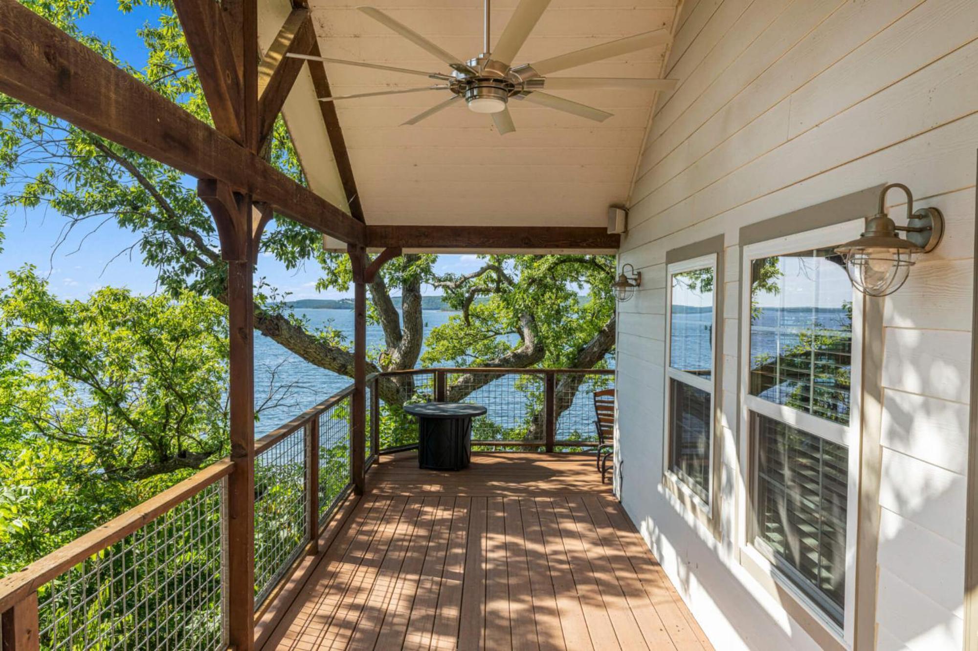 Crosstimbers Marina And Cottages Sperry Exterior photo